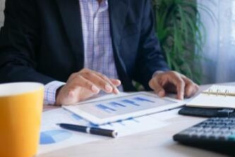自己去社保局报工伤需要什么材料？
